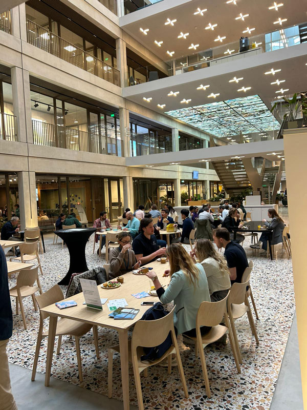 Lunch at WCFV in the atrium of the Plus Ultra 2 building